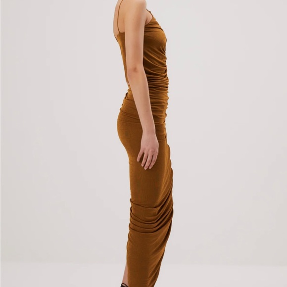 Misha KAYLEIGH SLINKY JERSEY MIDI DRESS XXS
Bronze - Picture 4 of 8